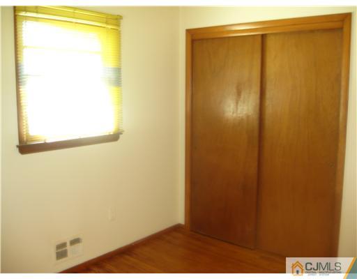 168 Old Post Road Edison, NJ 08817 - Photo 14 of 23