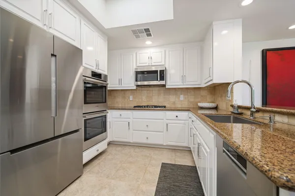 $1,099,000 | 7 Dartmouth Drive, Rancho Mirage, CA 92270