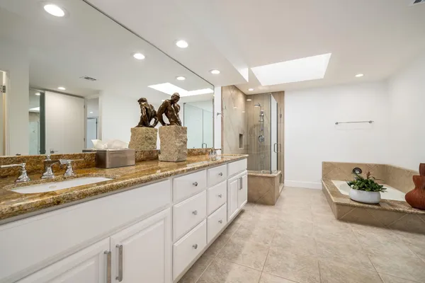 $1,099,000 | 7 Dartmouth Drive, Rancho Mirage, CA 92270