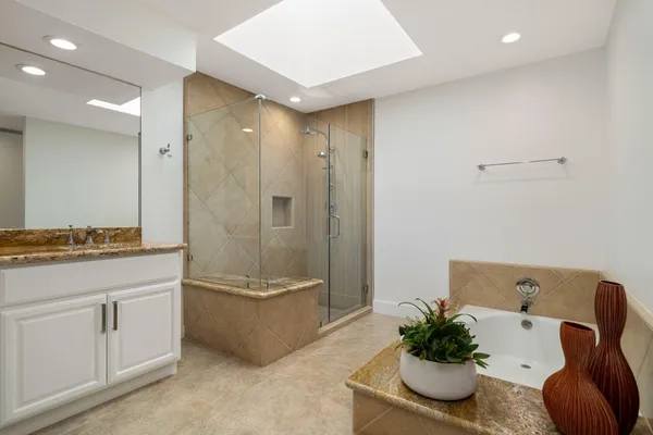 $1,099,000 | 7 Dartmouth Drive, Rancho Mirage, CA 92270