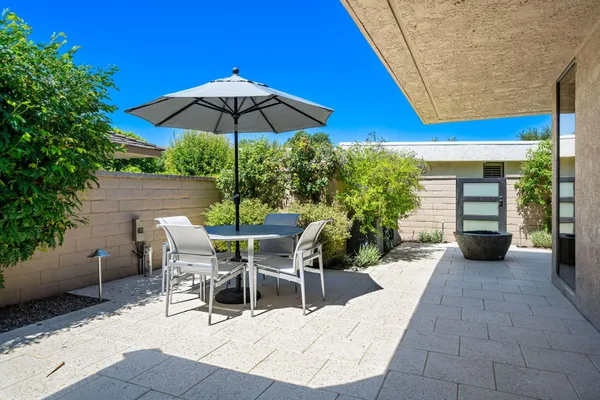 $1,099,000 | 7 Dartmouth Drive, Rancho Mirage, CA 92270