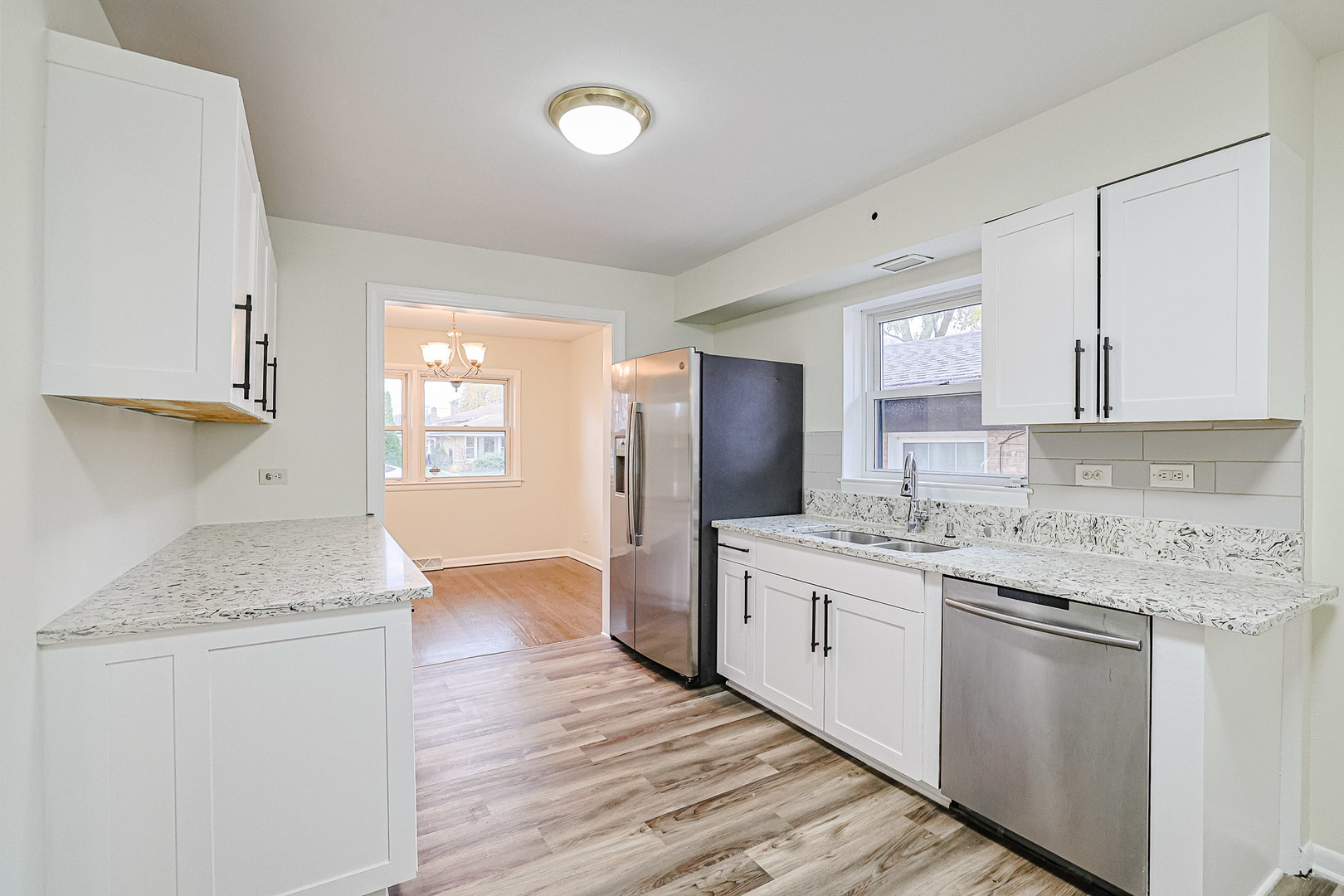 7501 East Prairie Road Skokie, IL 60076 - Photo 13 of 36