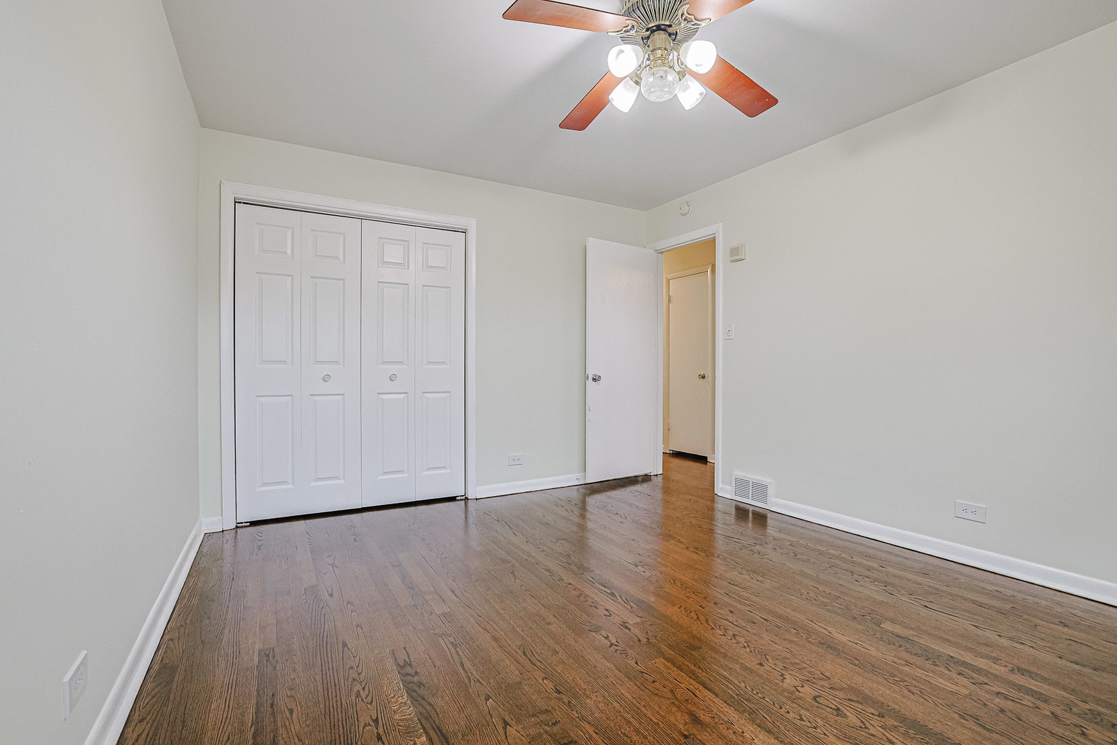 7501 East Prairie Road Skokie, IL 60076 - Photo 21 of 36