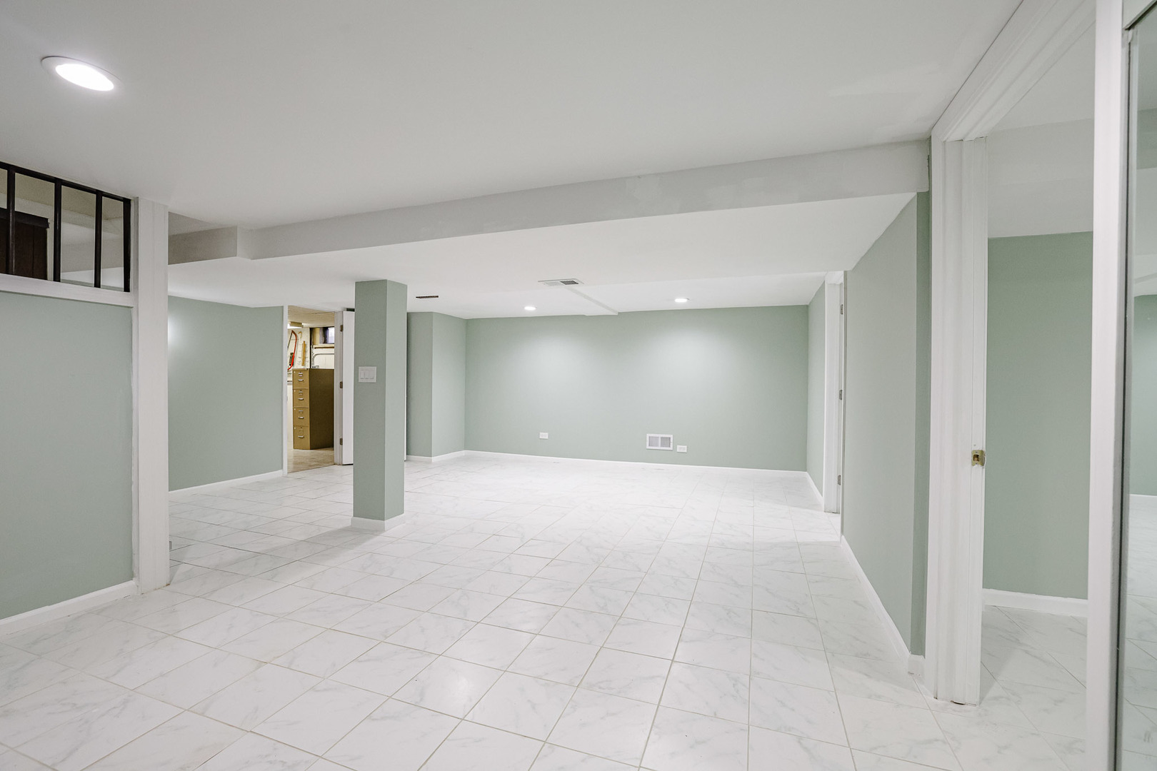 7501 East Prairie Road Skokie, IL 60076 - Photo 26 of 36