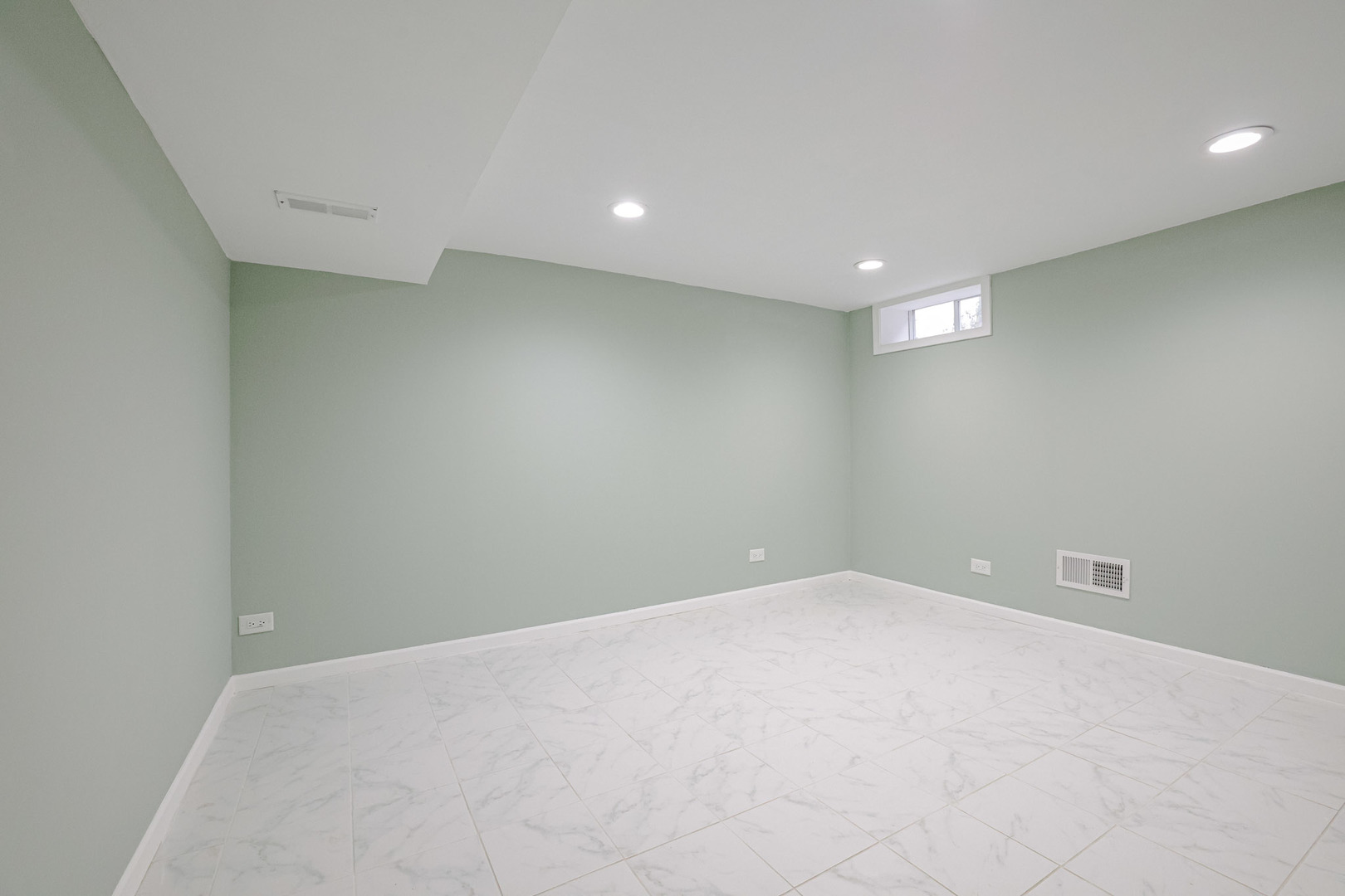 7501 East Prairie Road Skokie, IL 60076 - Photo 27 of 36