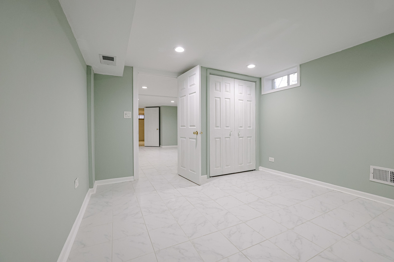 7501 East Prairie Road Skokie, IL 60076 - Photo 30 of 36