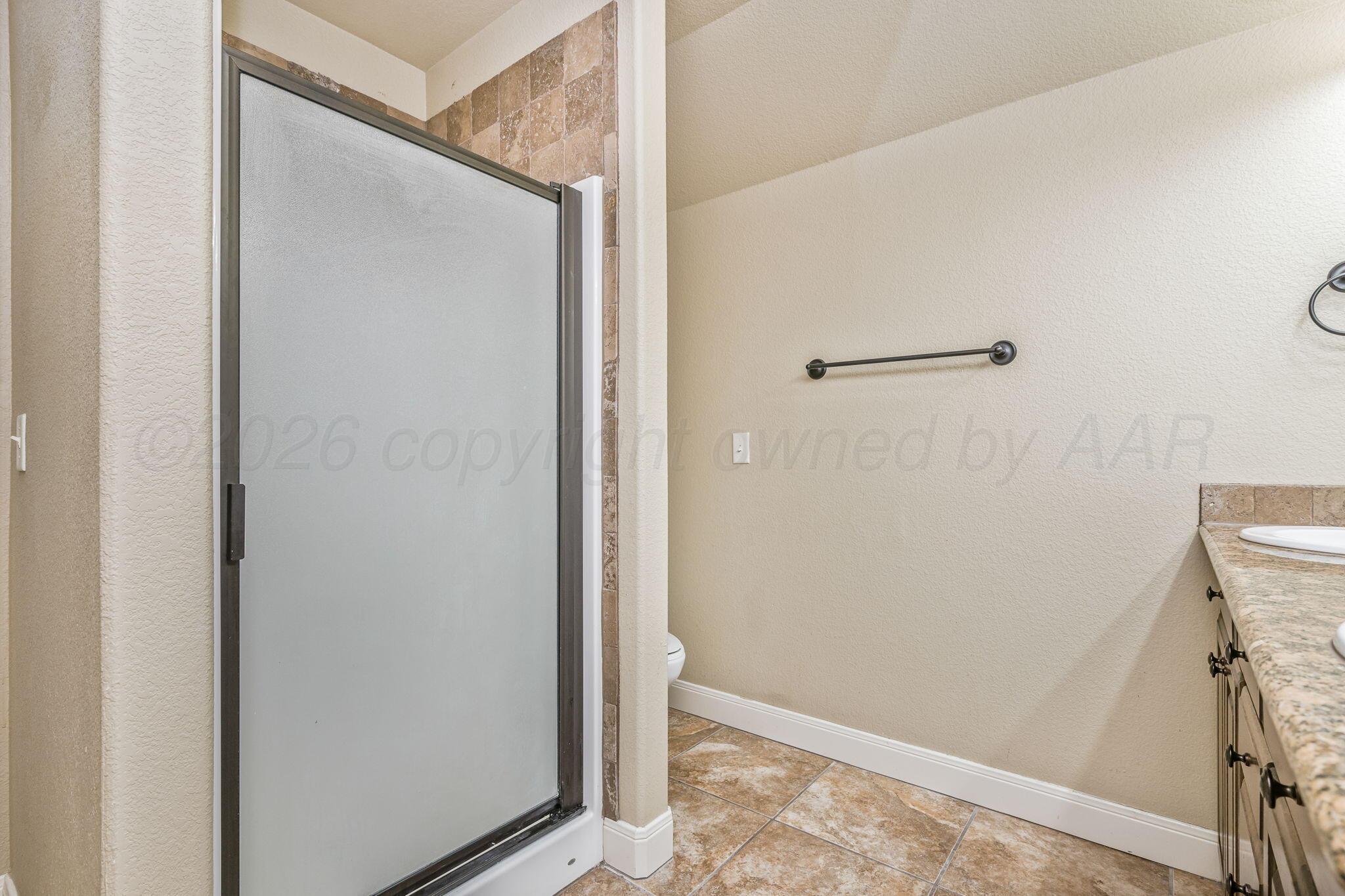 6508 Caddell Street Amarillo, TX 79119 - Photo 15 of 20 Guest bathroom 3