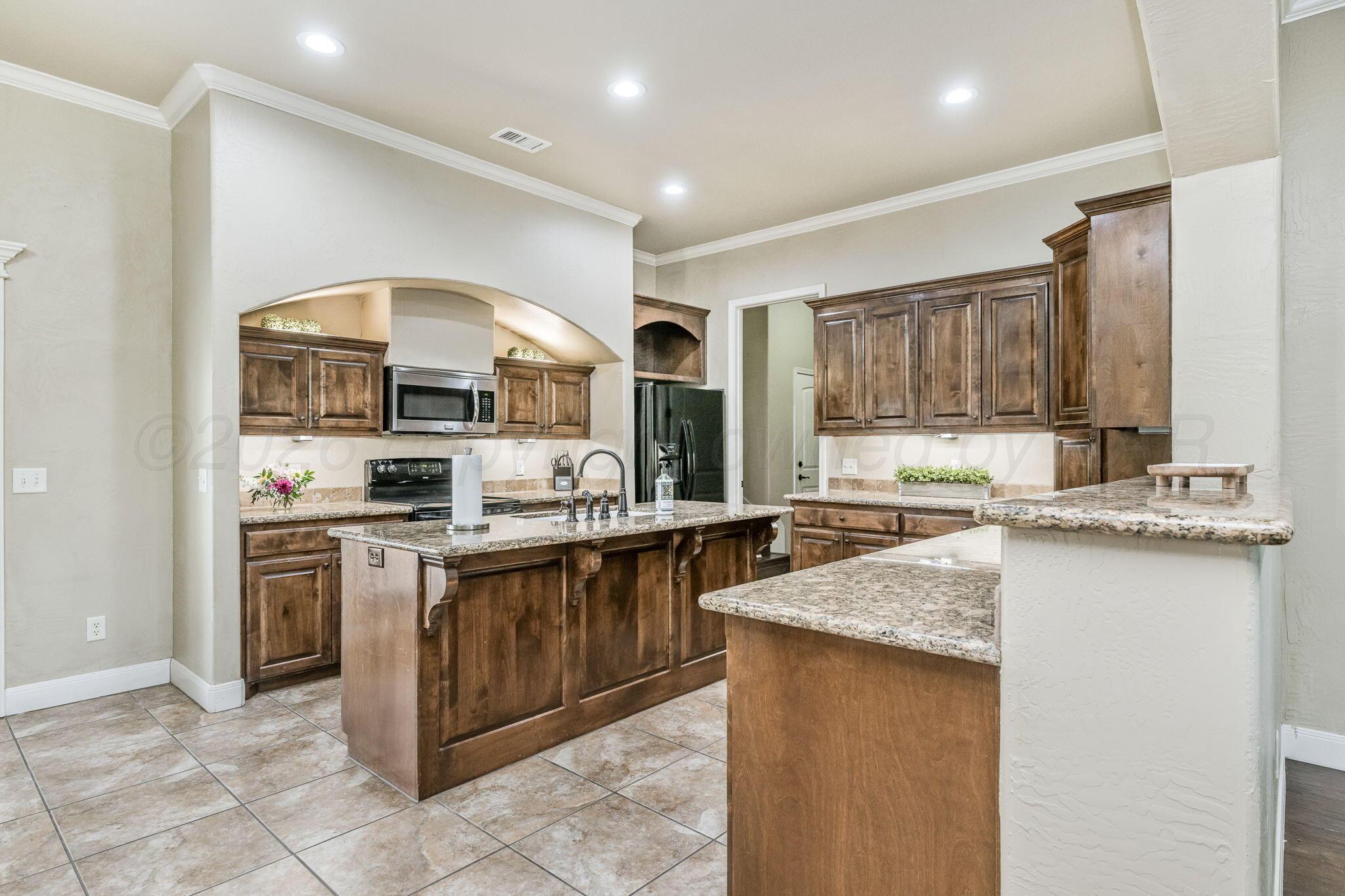 6508 Caddell Street Amarillo, TX 79119 - Photo 2 of 20 Kitchen