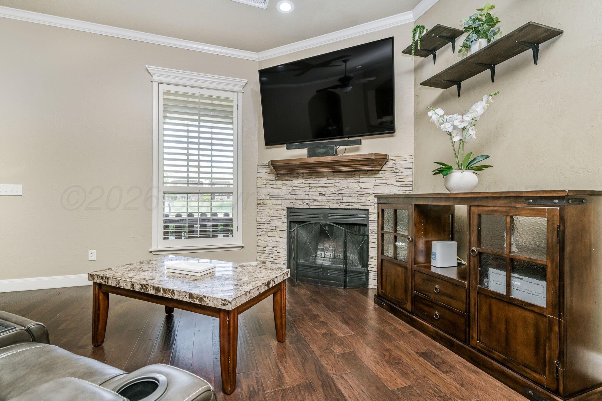 6508 Caddell Street Amarillo, TX 79119 - Photo 5 of 20 Living Room