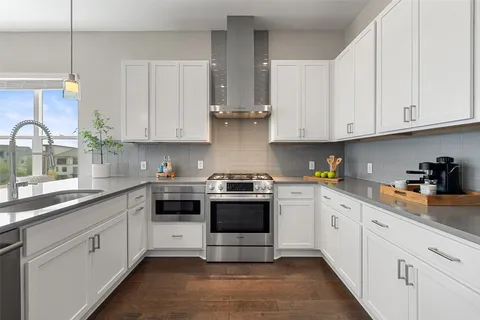 $400,000 | 4501 Jackson Avenue, Unit 5205, Austin, TX 78731