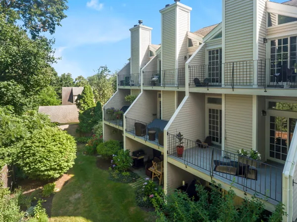 $649,500 | 80 Bywater Lane, Unit 80, Bridgeport, CT 06605