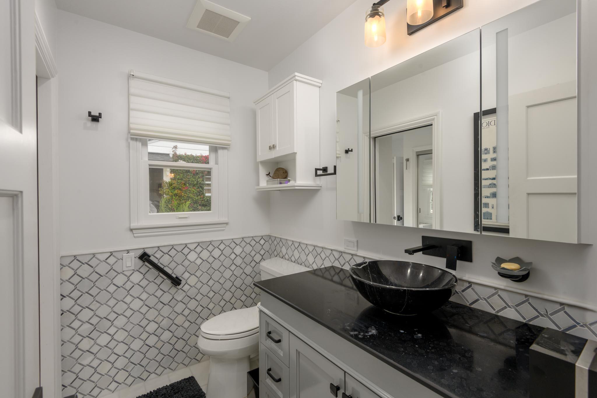 2154 East Valley Road Montecito, CA 93108 - Photo 9 of 17 Primary Bath 2