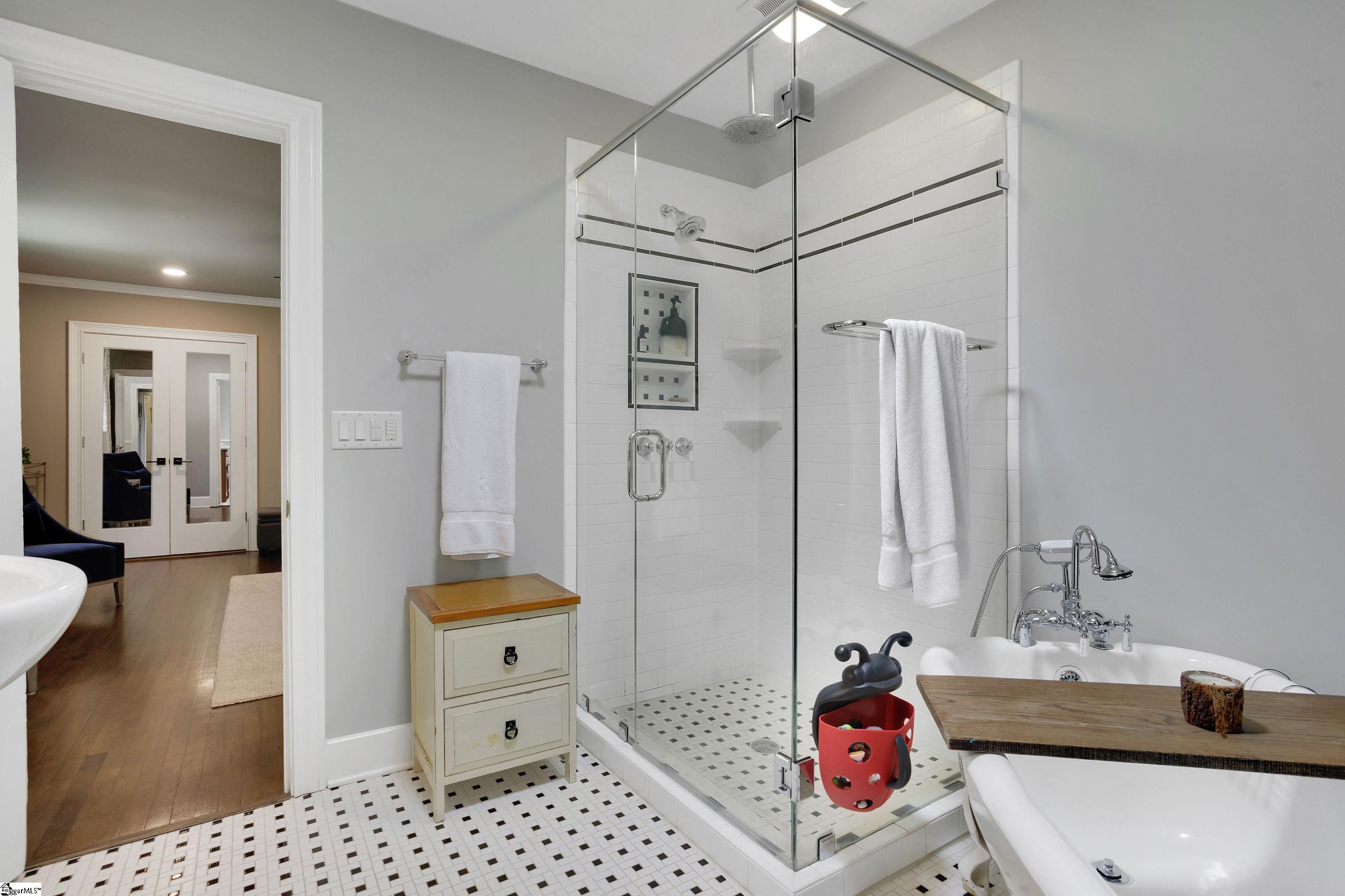 305 Summit Drive Greenville, SC 29609 - Photo 19 of 36