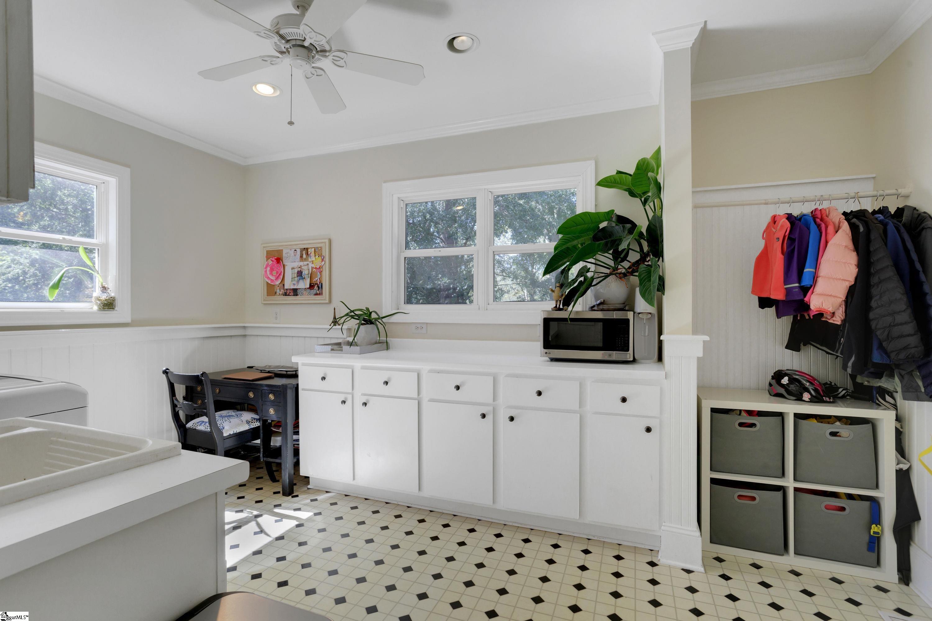 305 Summit Drive Greenville, SC 29609 - Photo 23 of 36