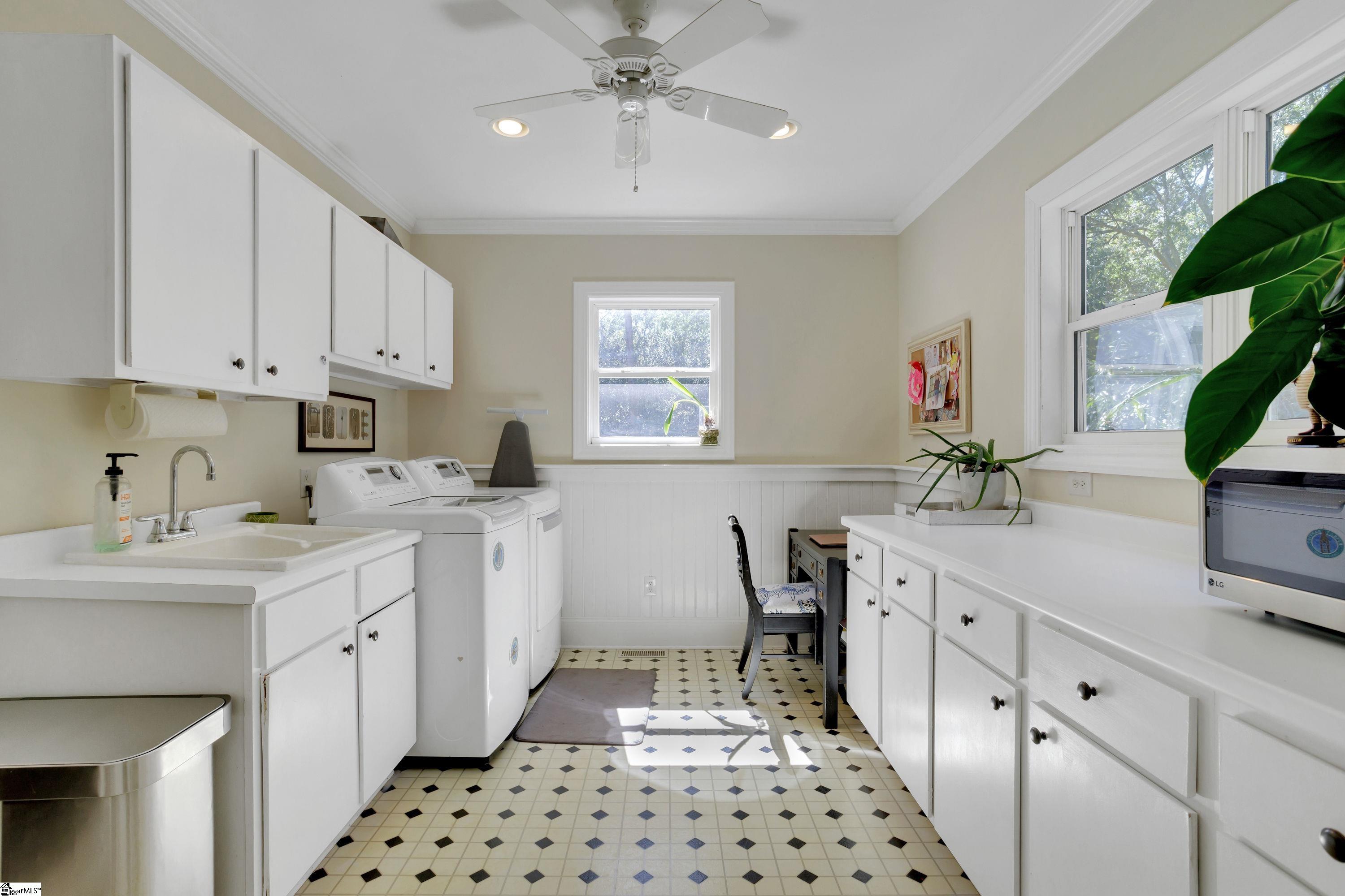 305 Summit Drive Greenville, SC 29609 - Photo 24 of 36