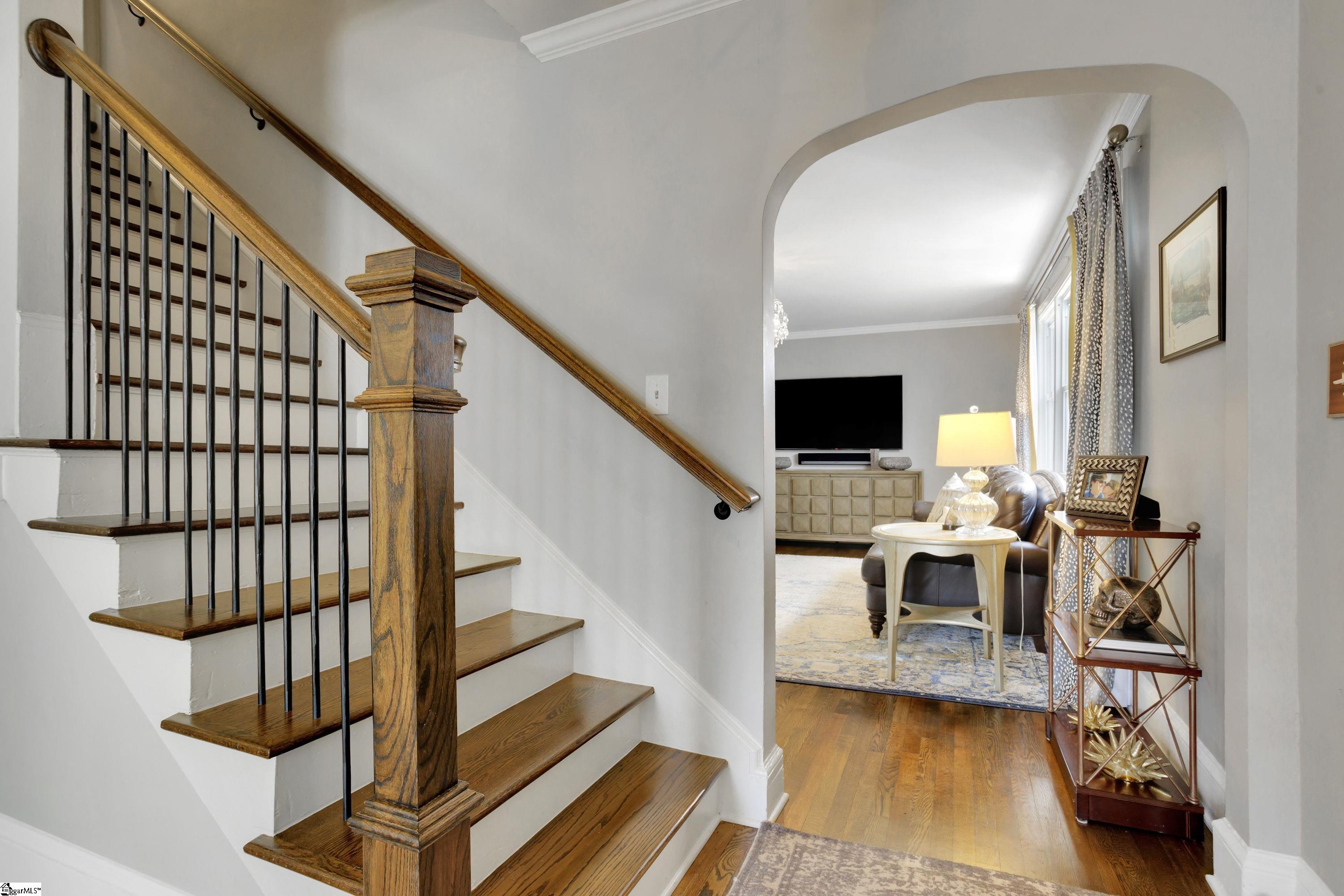 305 Summit Drive Greenville, SC 29609 - Photo 3 of 36