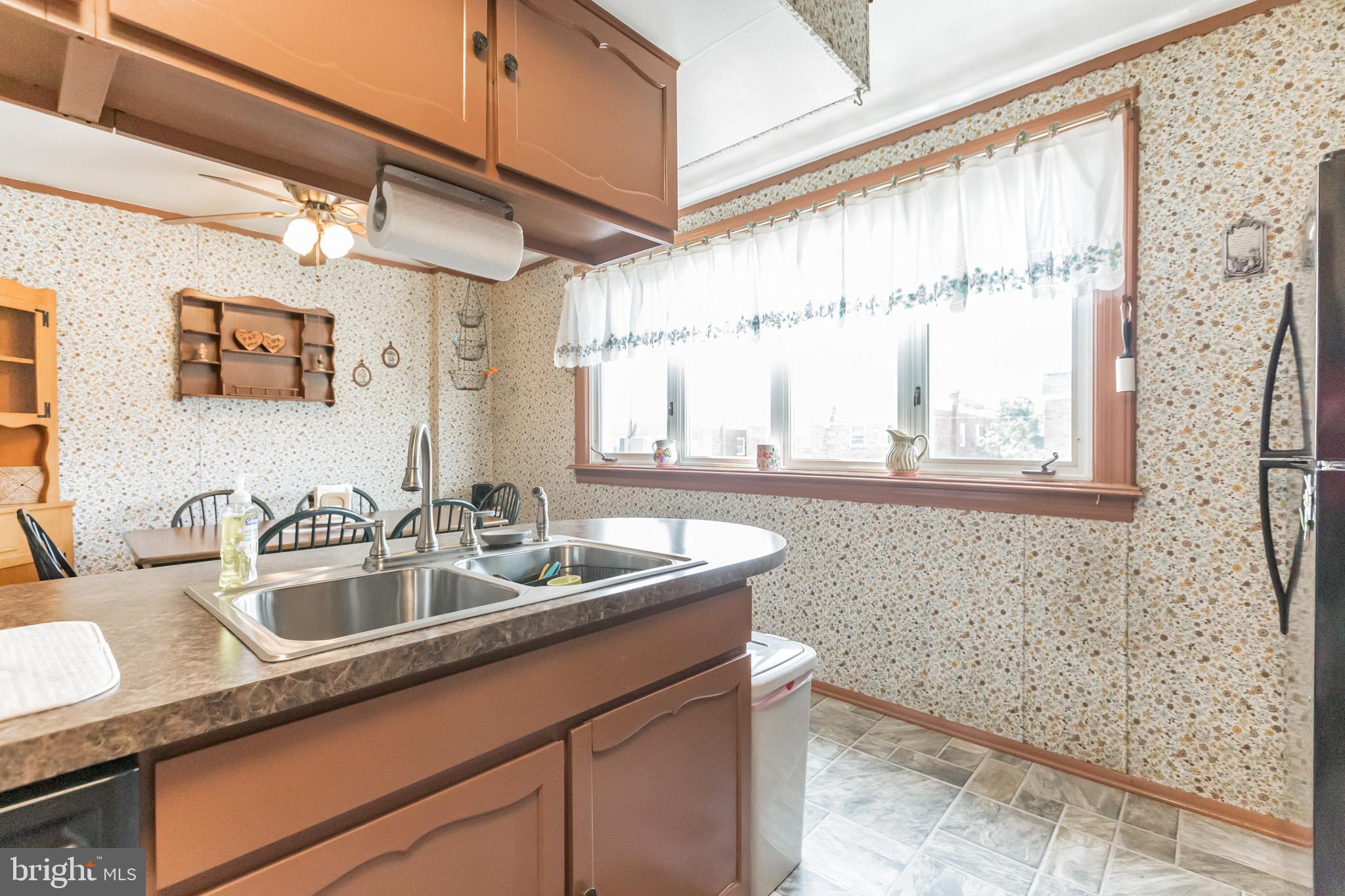 7417 Hill Road Philadelphia, PA 19128 - Photo 12 of 30 Gallery Image 12