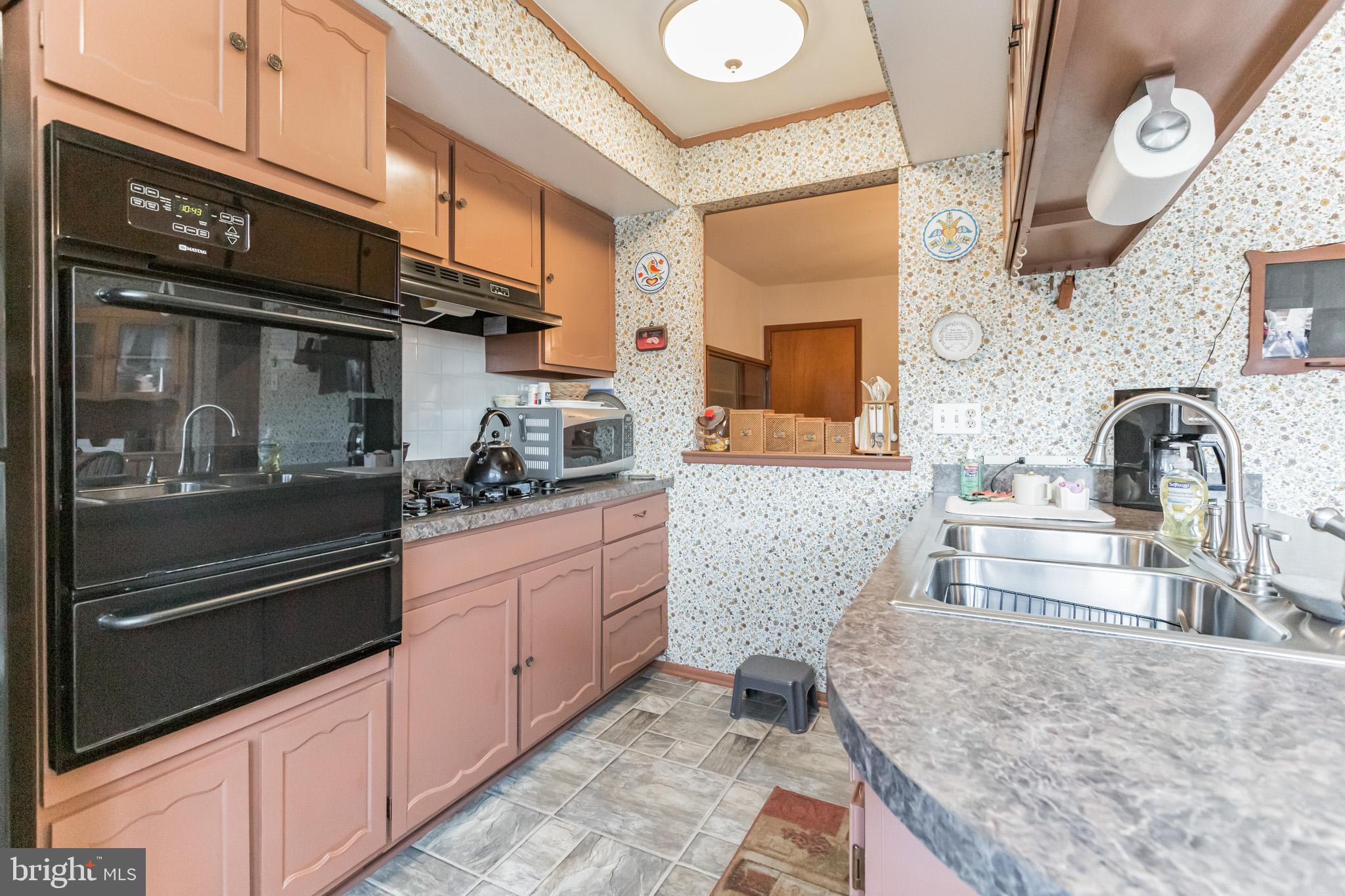 7417 Hill Road Philadelphia, PA 19128 - Photo 14 of 30 Gallery Image 14