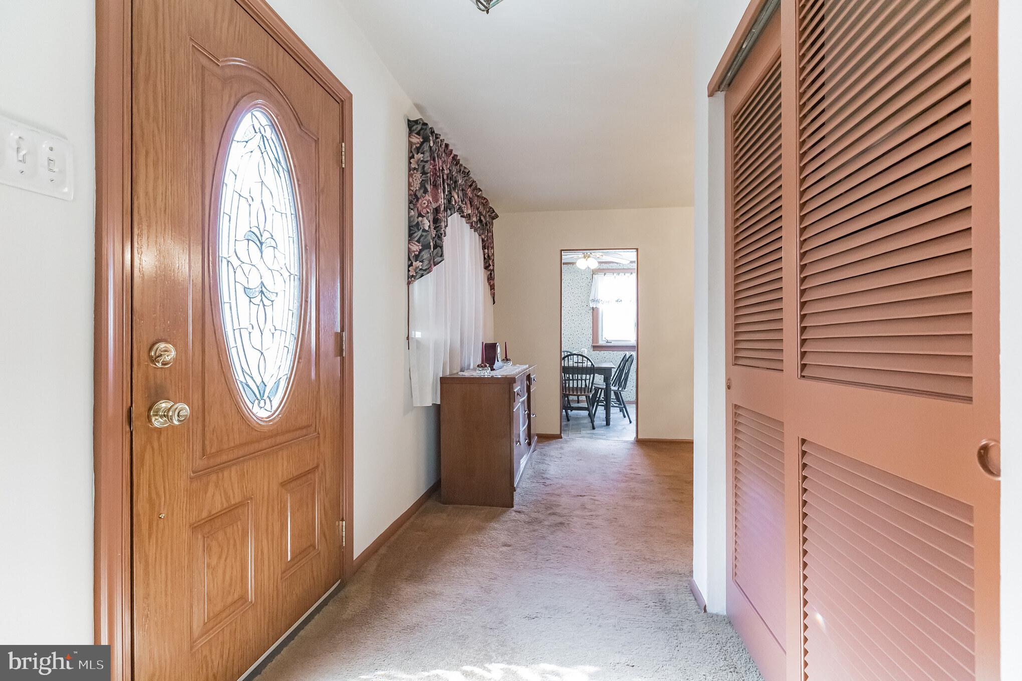 7417 Hill Road Philadelphia, PA 19128 - Photo 3 of 30 Gallery Image 3