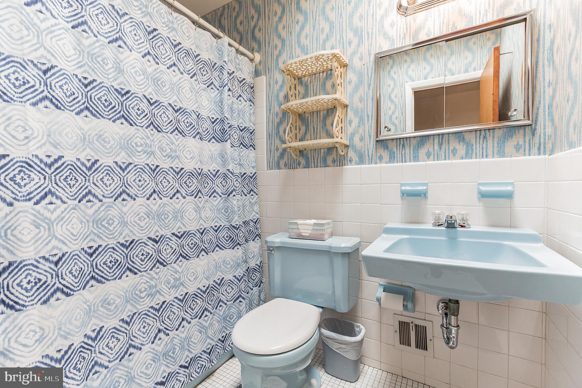 7417 Hill Road Philadelphia, PA 19128 - Photo 21 of 30 Gallery Image 21