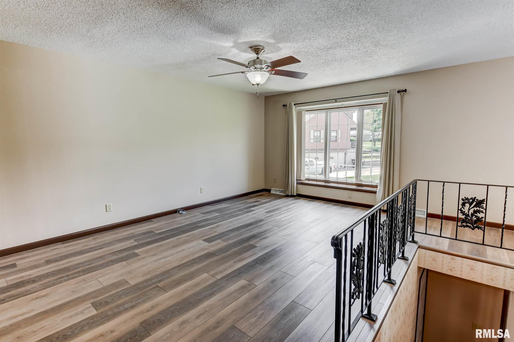 2235 Big Bend Road Taylorville, IL 62568 - Photo 5 of 35 Gallery Image 5