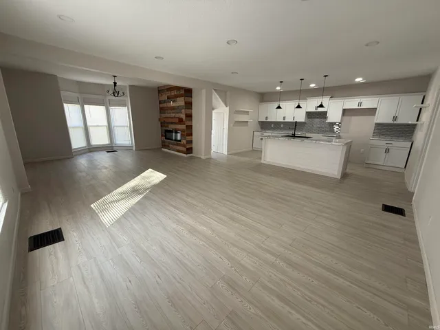 $213,500 | 63 East McKeever Street, Andrews, IN 46702