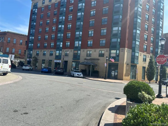 $699,000 | 23 Water Grant Street, Unit 11A, Yonkers, NY 10701