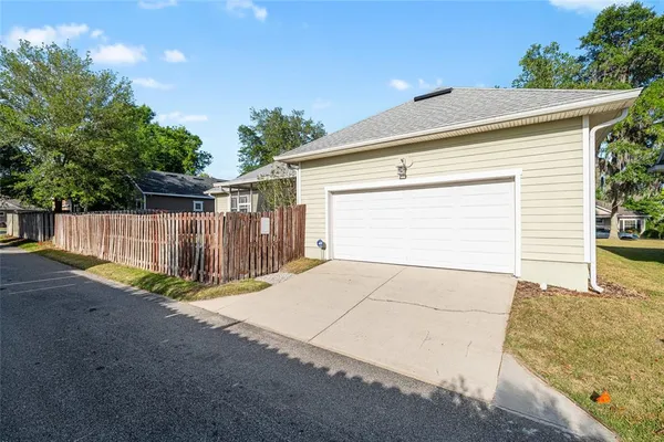 $345,000 | 16624 Northwest 165th Terrace, Alachua, FL 32615