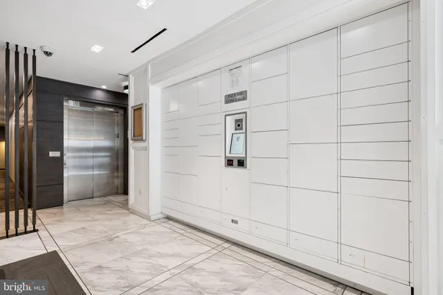 $3,750 | 900 11th Street Southeast, Unit 309, Washington, DC 20003