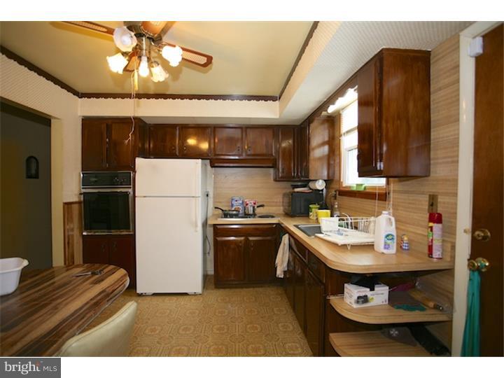 3124 Markle Road East Norriton, PA 19403 - Photo 5 of 12 Kitchen