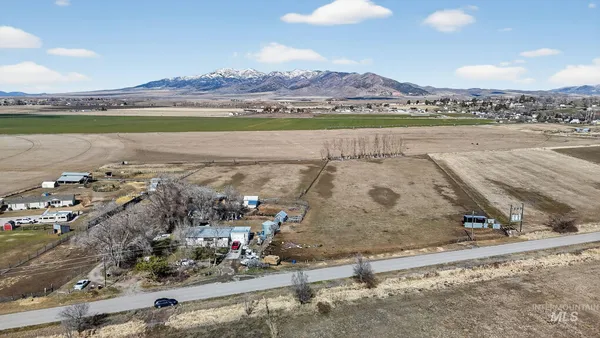 $475,000 | 1044 West Samaria Lane, Malad City, ID 83252