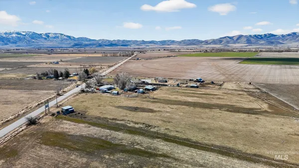 $475,000 | 1044 West Samaria Lane, Malad City, ID 83252