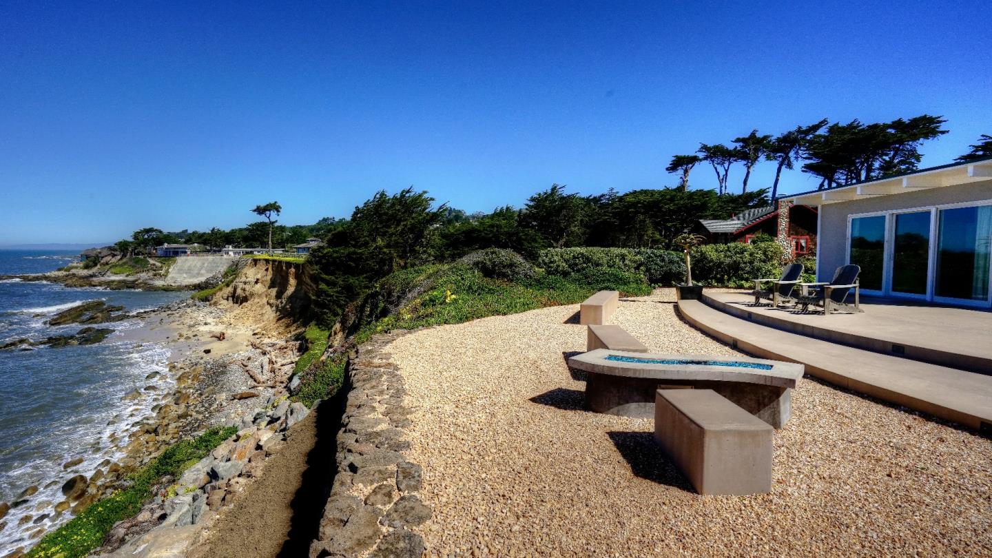 97 Beach Street Moss Beach, CA 94038 - Photo 7 of 43