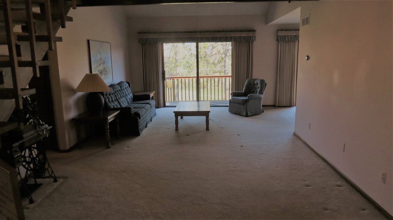 6515 Hough Road Almont, MI 48003 - Photo 4 of 47