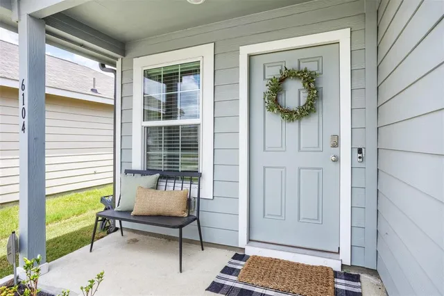 $2,150 | 6104 Darkstar Drive, Forney, TX 75126