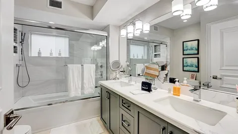 $4,495,950 | 2593 Southeast 9th Street, Pompano Beach, FL 33062