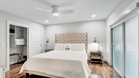 $4,495,950 | 2593 Southeast 9th Street, Pompano Beach, FL 33062