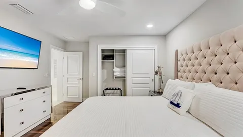 $4,495,950 | 2593 Southeast 9th Street, Pompano Beach, FL 33062