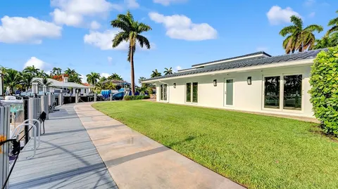 $4,495,950 | 2593 Southeast 9th Street, Pompano Beach, FL 33062