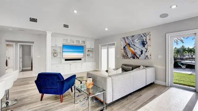 $4,495,950 | 2593 Southeast 9th Street, Pompano Beach, FL 33062