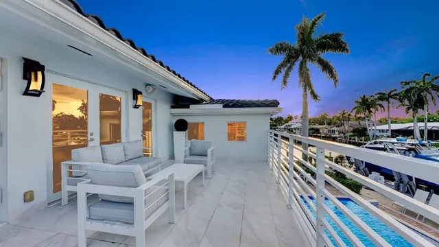 $4,495,950 | 2593 Southeast 9th Street, Pompano Beach, FL 33062