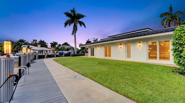 $4,495,950 | 2593 Southeast 9th Street, Pompano Beach, FL 33062