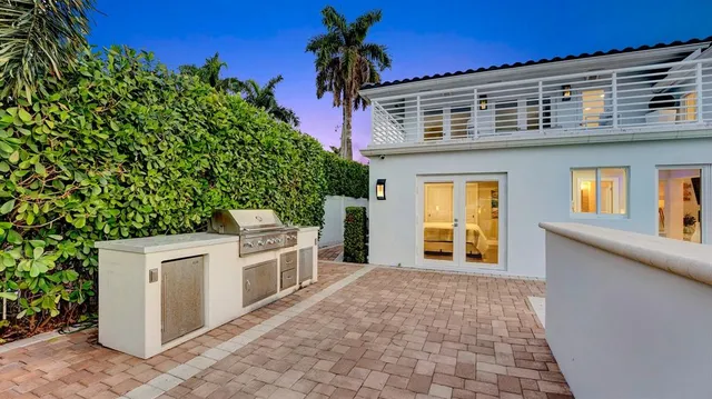 $4,495,950 | 2593 Southeast 9th Street, Pompano Beach, FL 33062