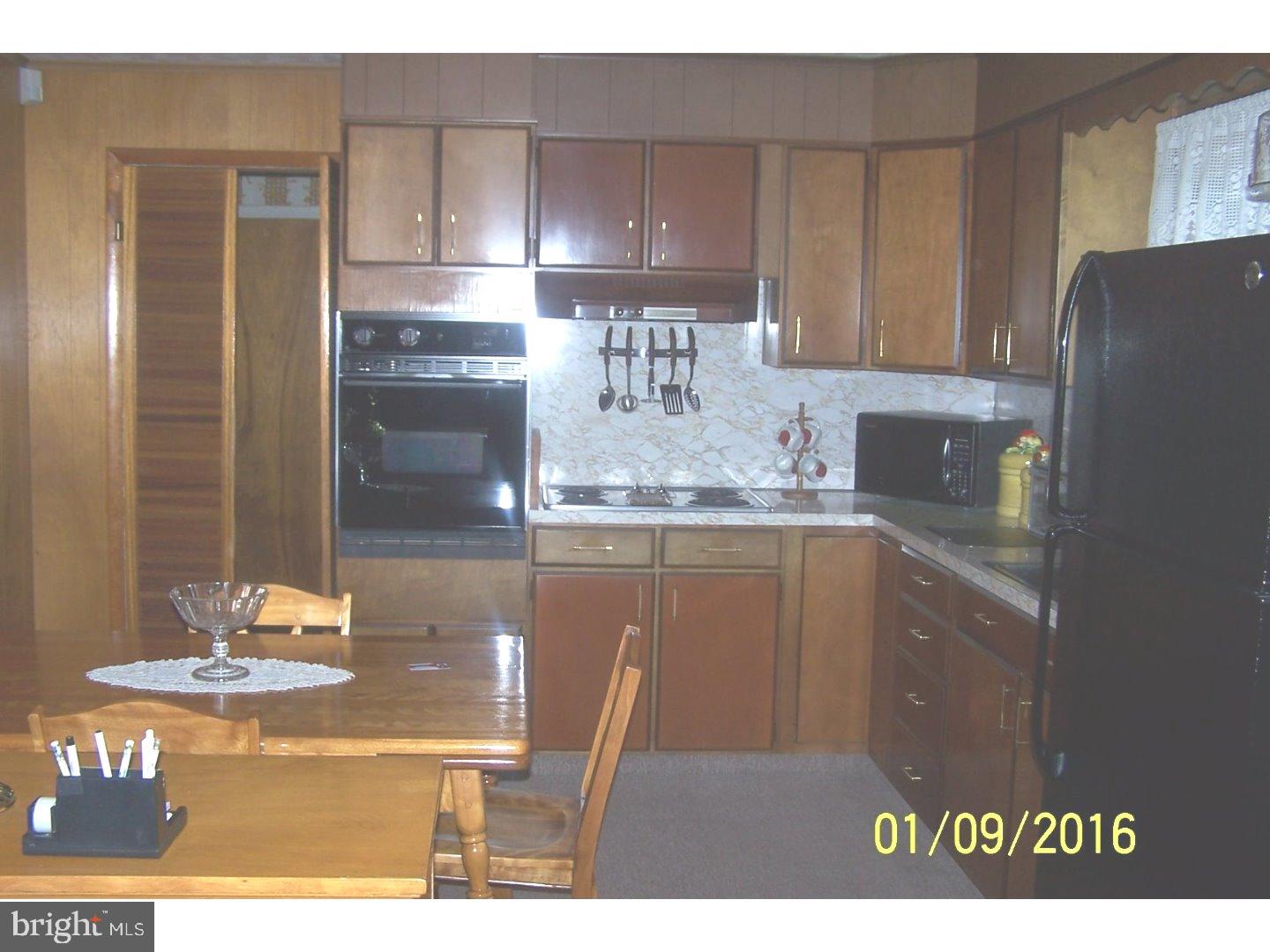 554 Tuscarora Park Road Barnesville, PA 18214 - Photo 3 of 14 Kitchen