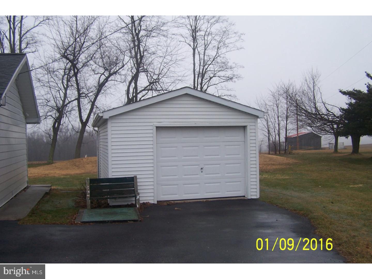 554 Tuscarora Park Road Barnesville, PA 18214 - Photo 10 of 14 Garage