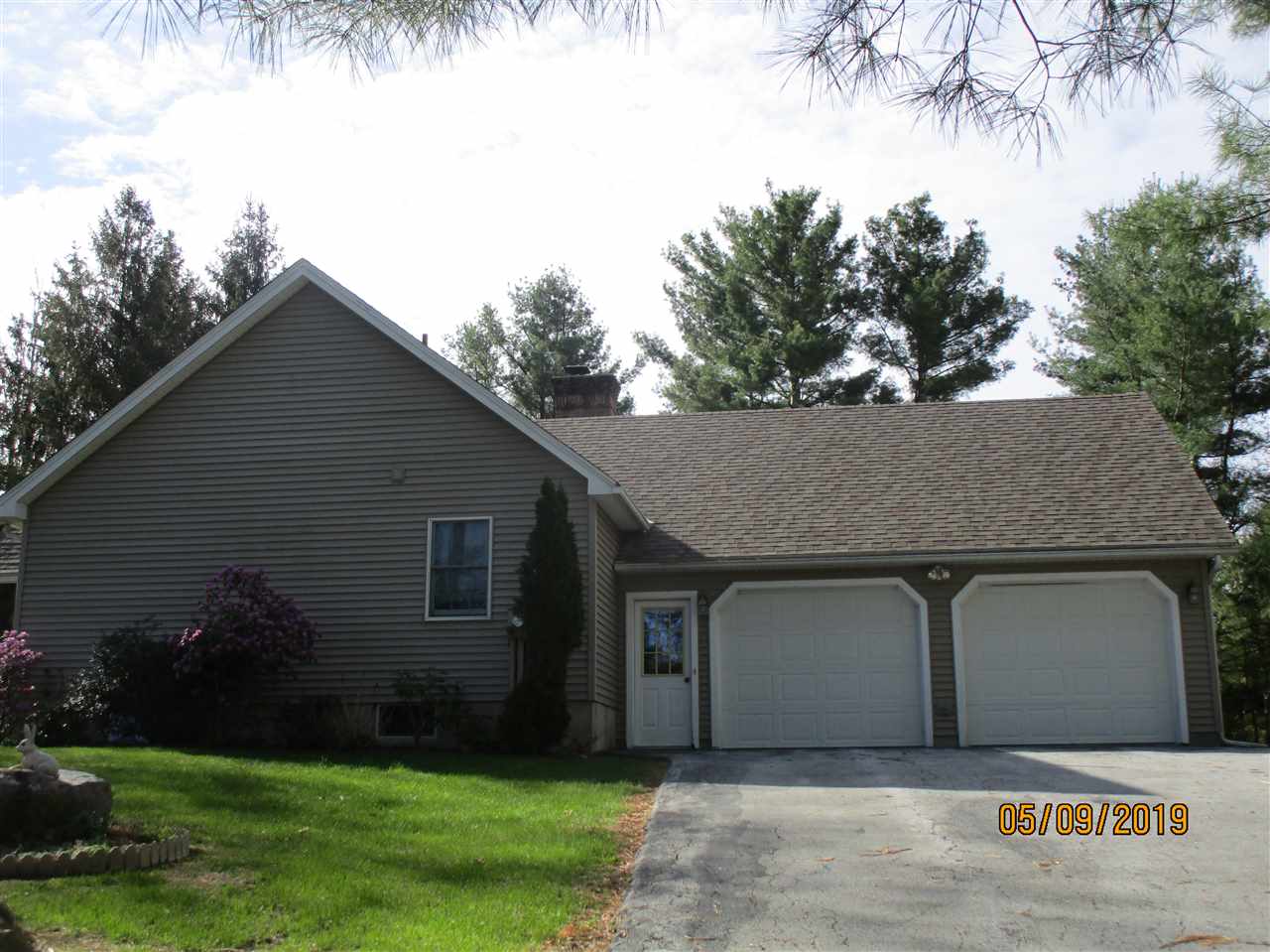 4 Marolin Street Rutland, VT 05701 - Photo 2 of 14