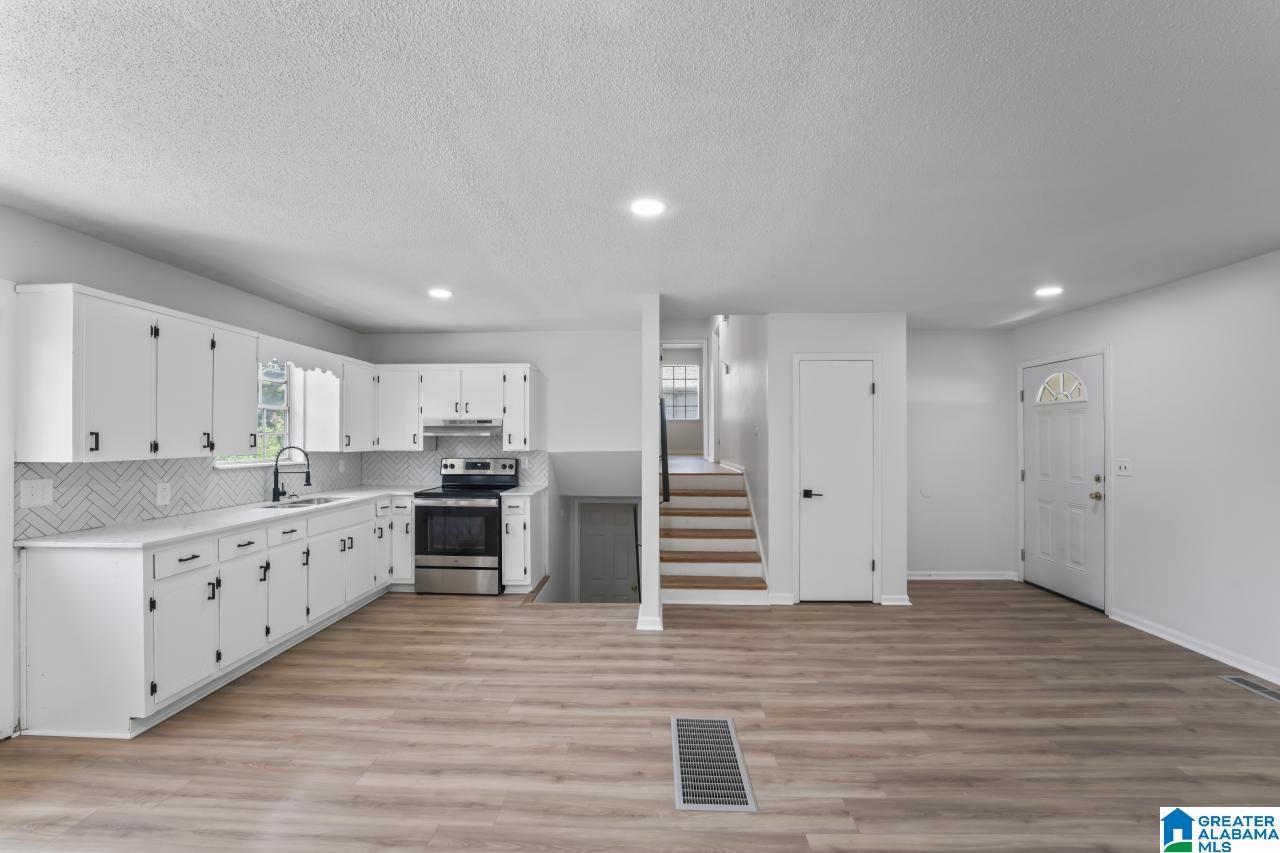 101 Lake Lane Alabaster, AL 35007 - Photo 5 of 13