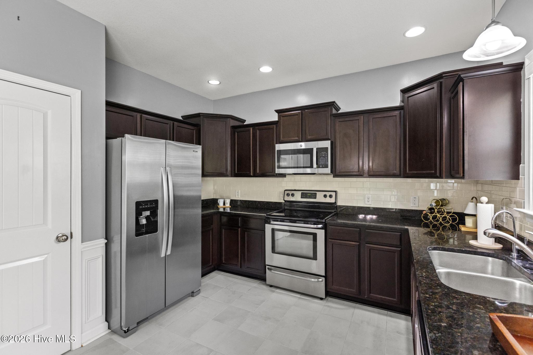 127 Pamlico Drive Holly Ridge, NC 28445 - Photo 12 of 32