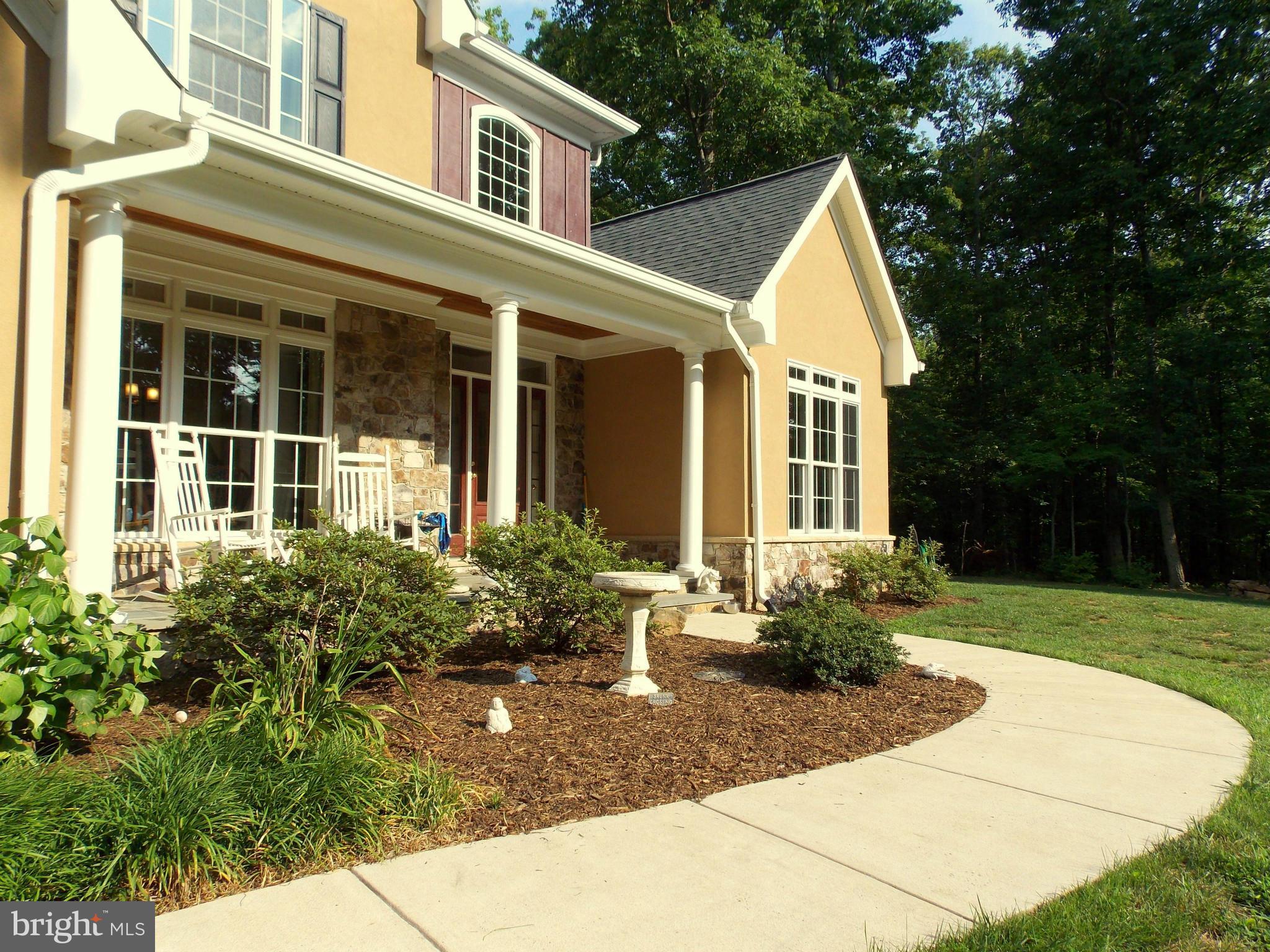 9587 Ada Road Marshall, VA 20115 - Photo 2 of 30 Front Walkway to Porch
