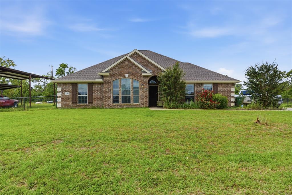 101 Hampton Lane Springtown, TX 76082 - Photo 8 of 10